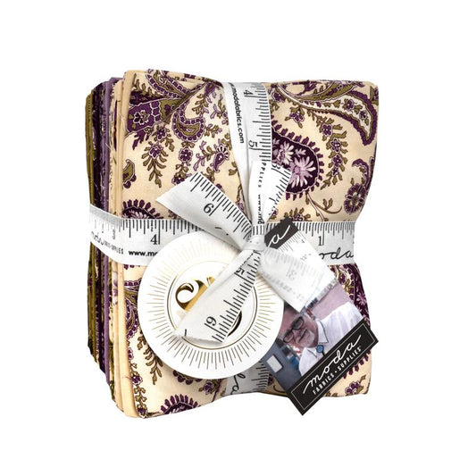 Fat quarter bundle 32 pieces